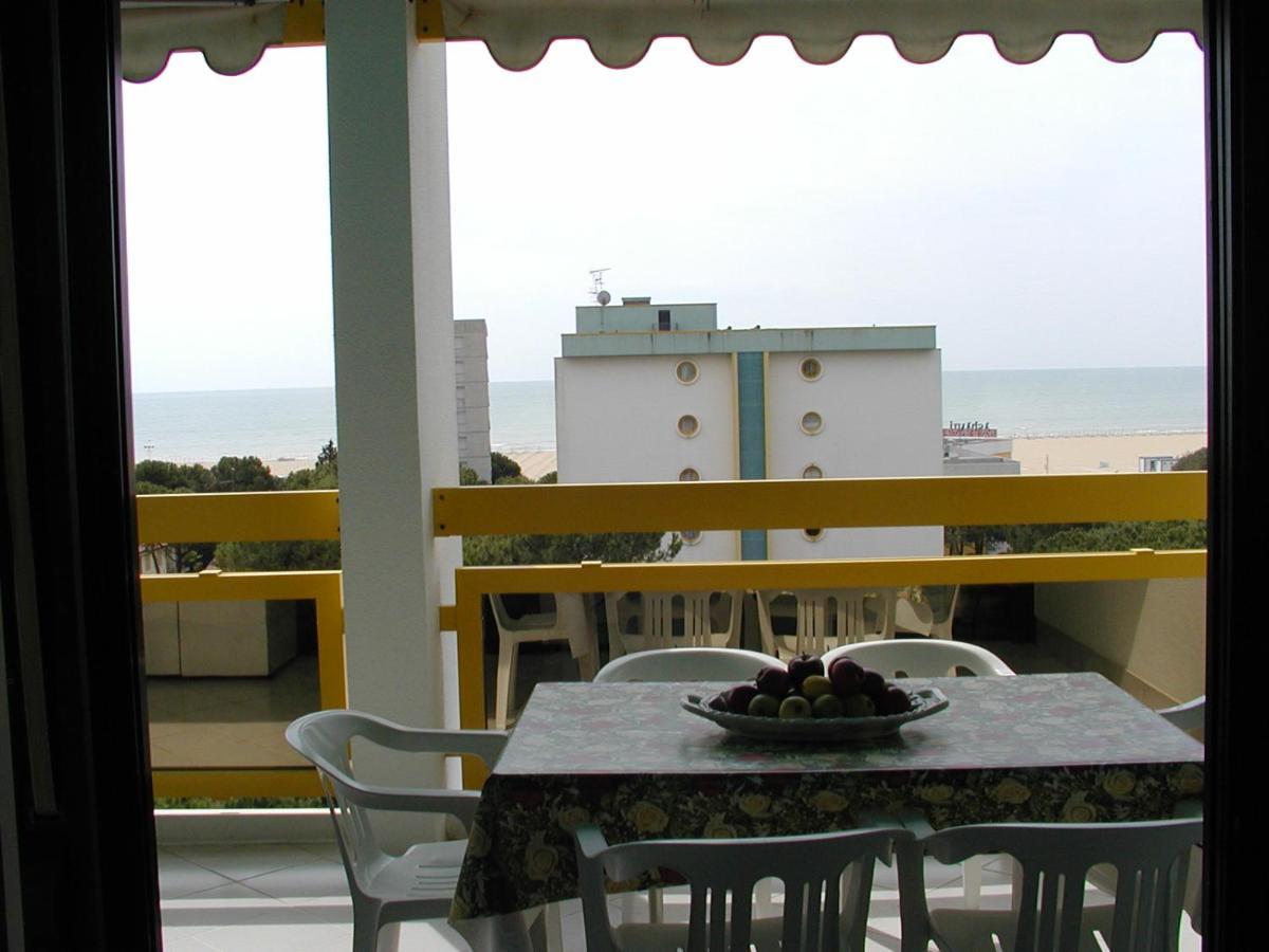 Complesso Solarium Apartment Bibione Exterior foto