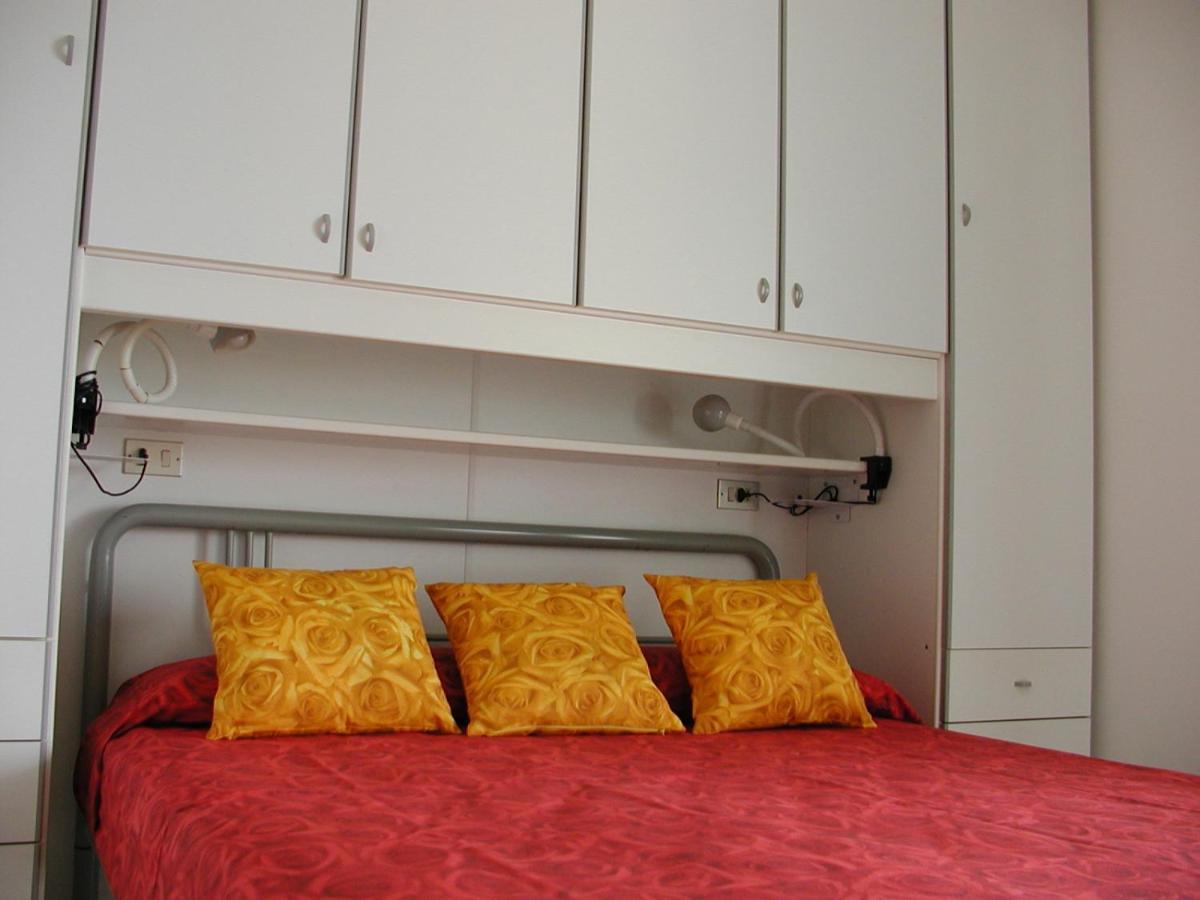 Complesso Solarium Apartment Bibione Exterior foto