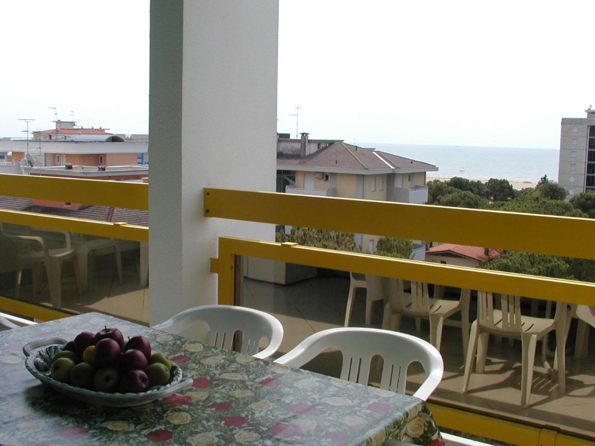Complesso Solarium Apartment Bibione Exterior foto
