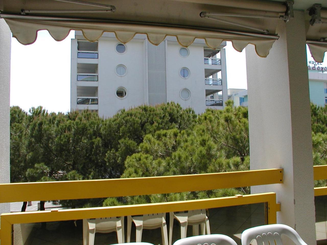 Complesso Solarium Apartment Bibione Exterior foto