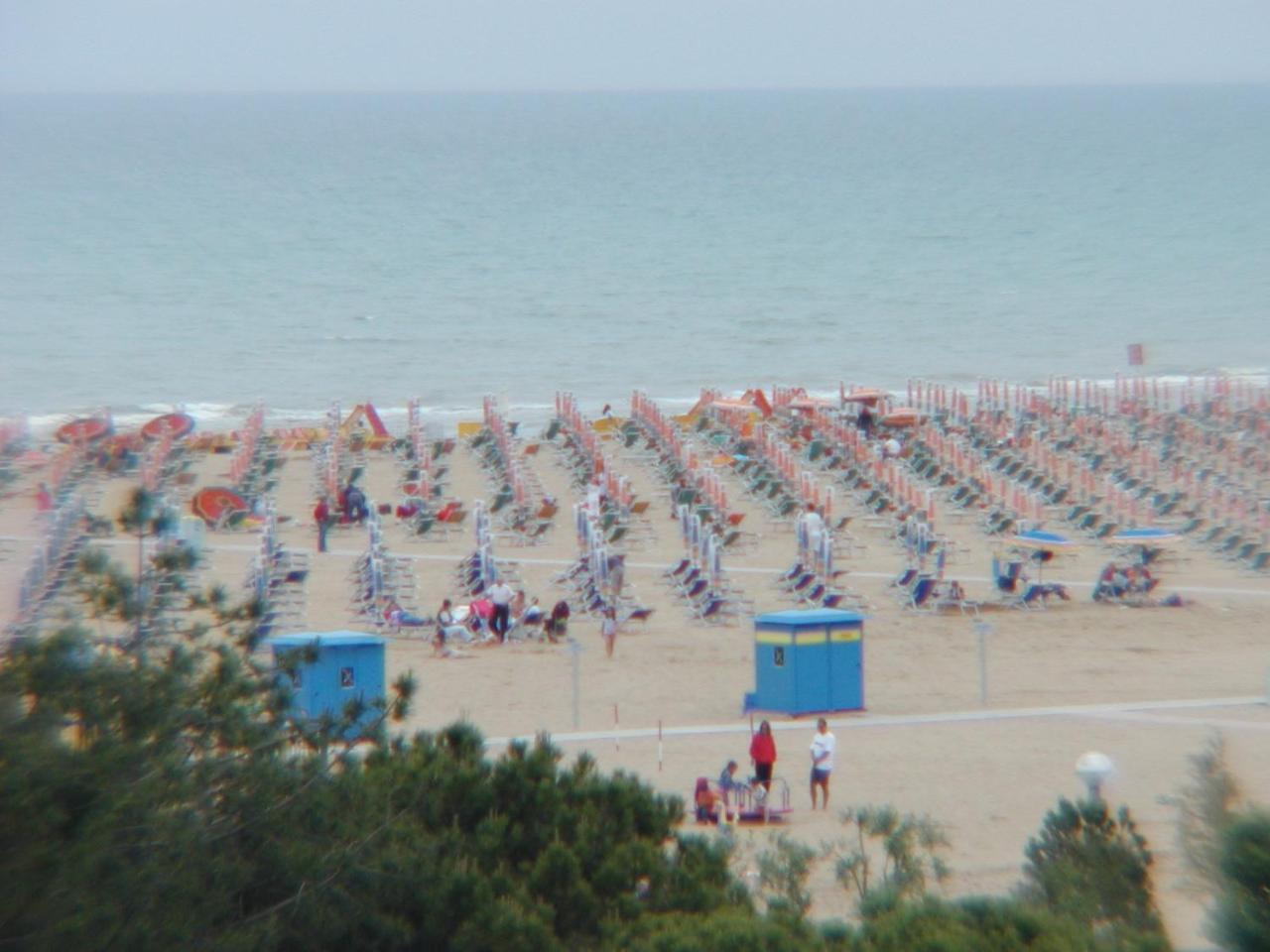 Complesso Solarium Apartment Bibione Exterior foto