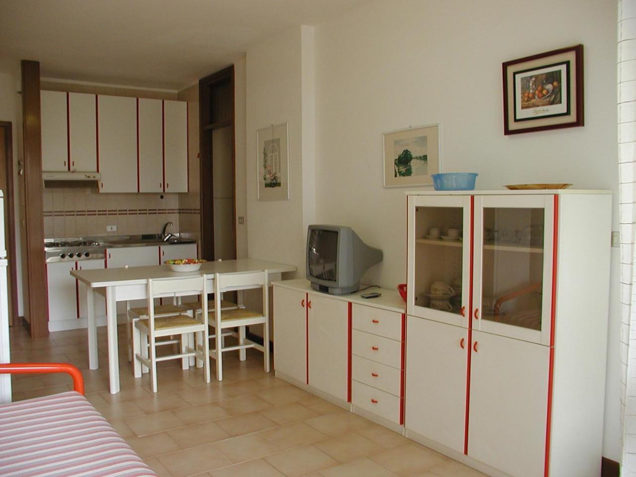 Complesso Solarium Apartment Bibione Exterior foto