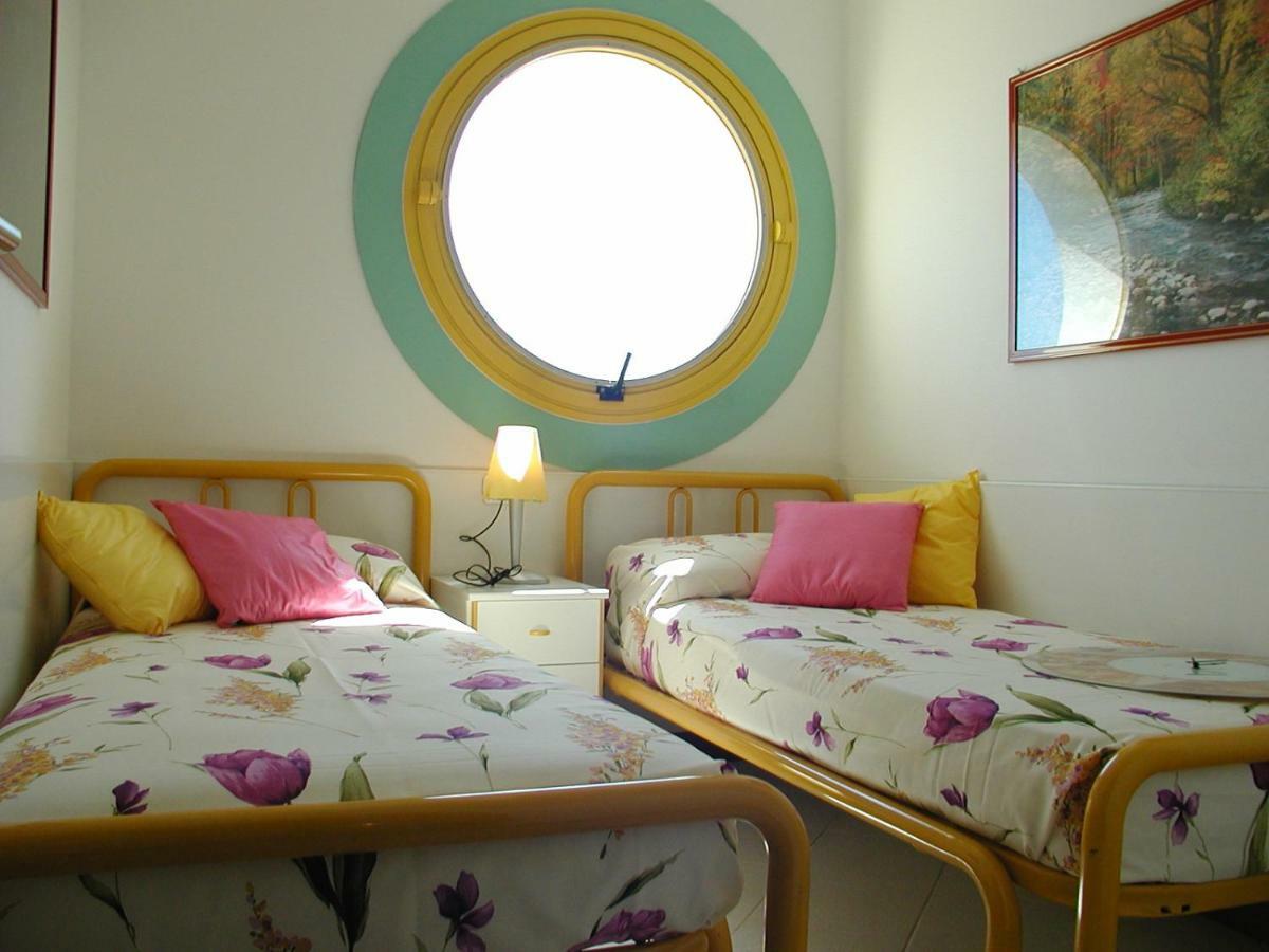 Complesso Solarium Apartment Bibione Exterior foto