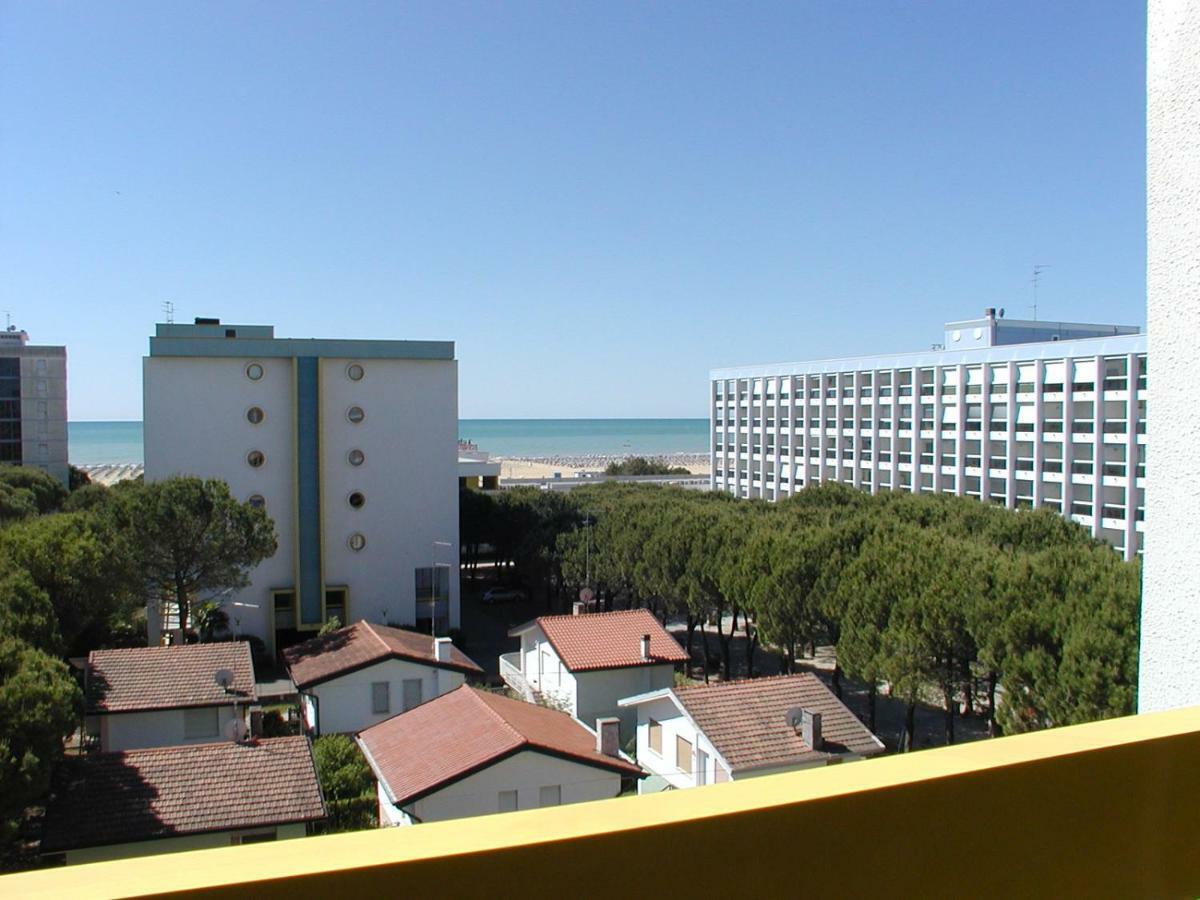 Complesso Solarium Apartment Bibione Exterior foto