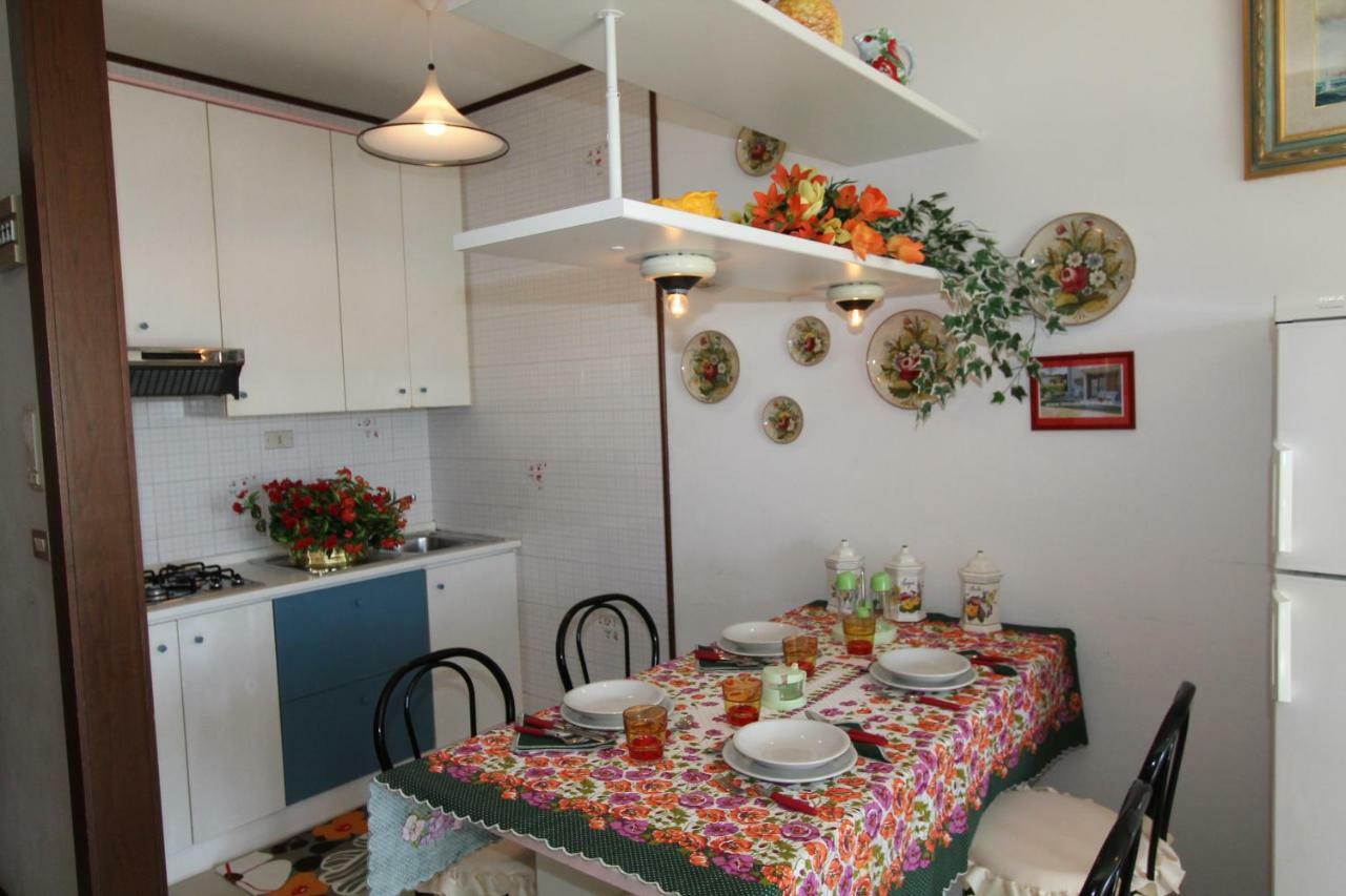 Complesso Solarium Apartment Bibione Exterior foto