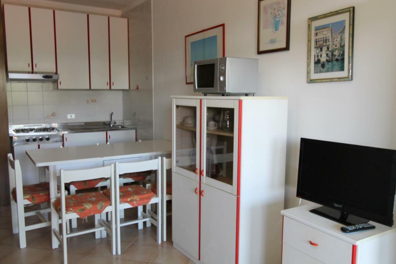 Complesso Solarium Apartment Bibione Exterior foto