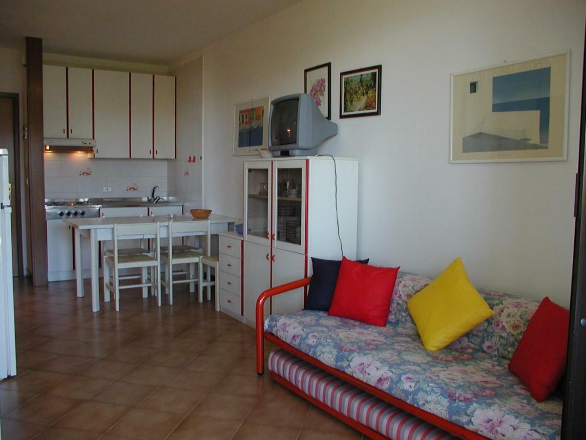 Complesso Solarium Apartment Bibione Exterior foto