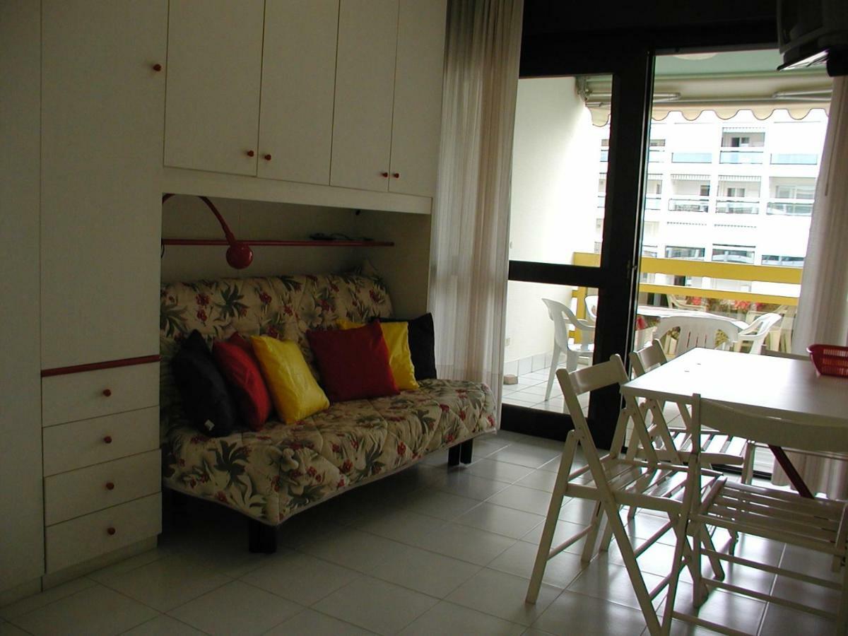 Complesso Solarium Apartment Bibione Exterior foto