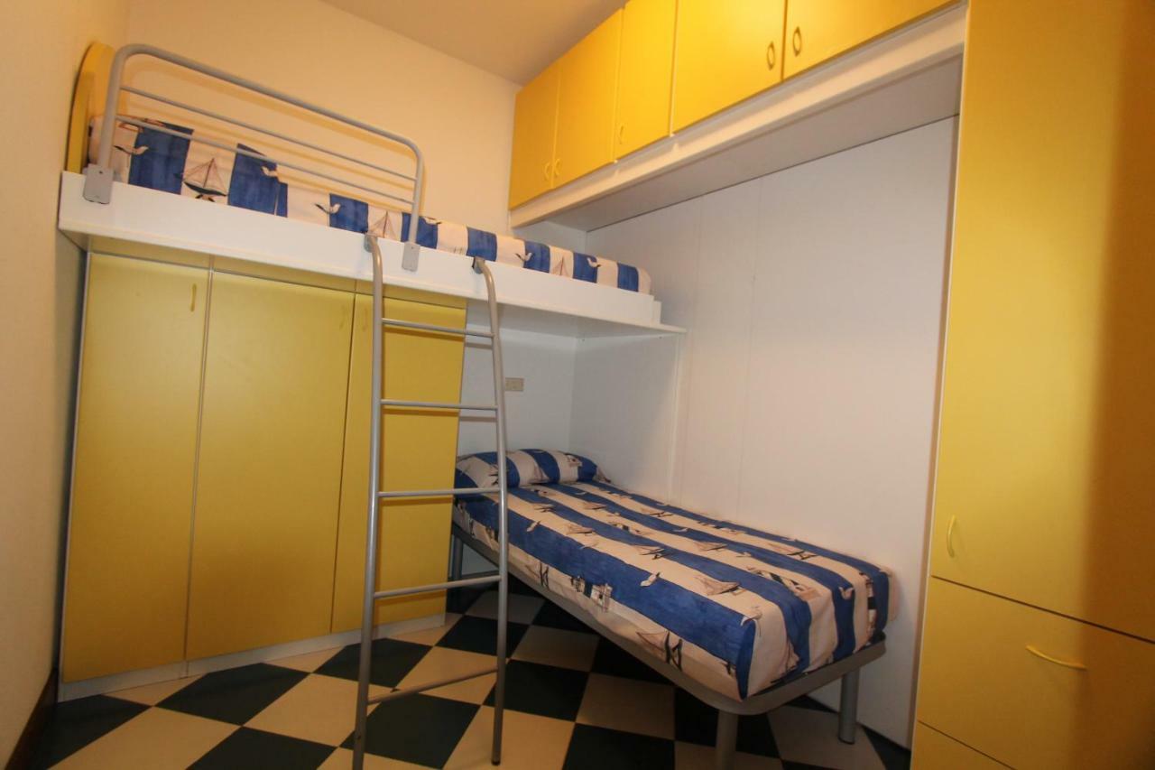 Complesso Solarium Apartment Bibione Exterior foto