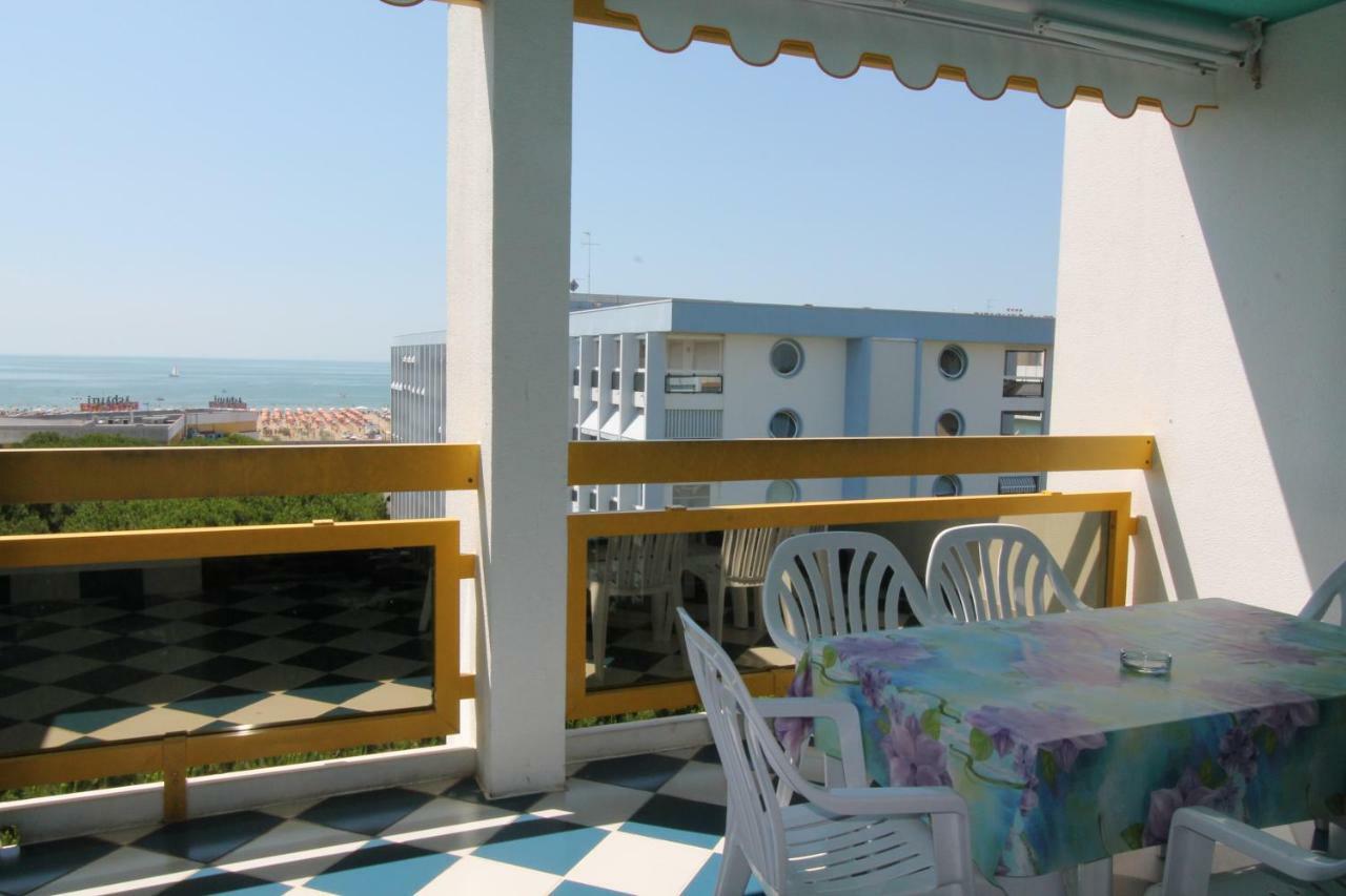Complesso Solarium Apartment Bibione Exterior foto