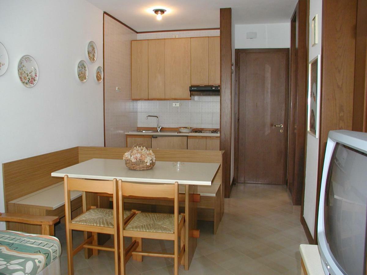 Complesso Solarium Apartment Bibione Exterior foto